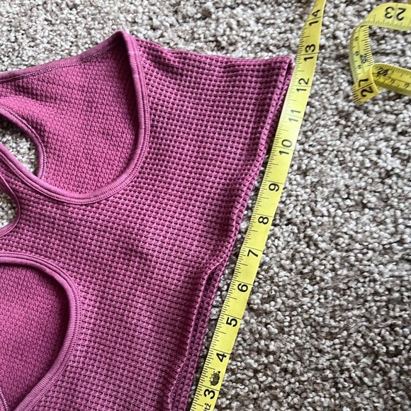 Aerie offline waffle crop top —- no size tag but I think it’s a medium - Picture 5 of 5